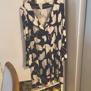 Diane von Furstenberg 100% Silk Dress